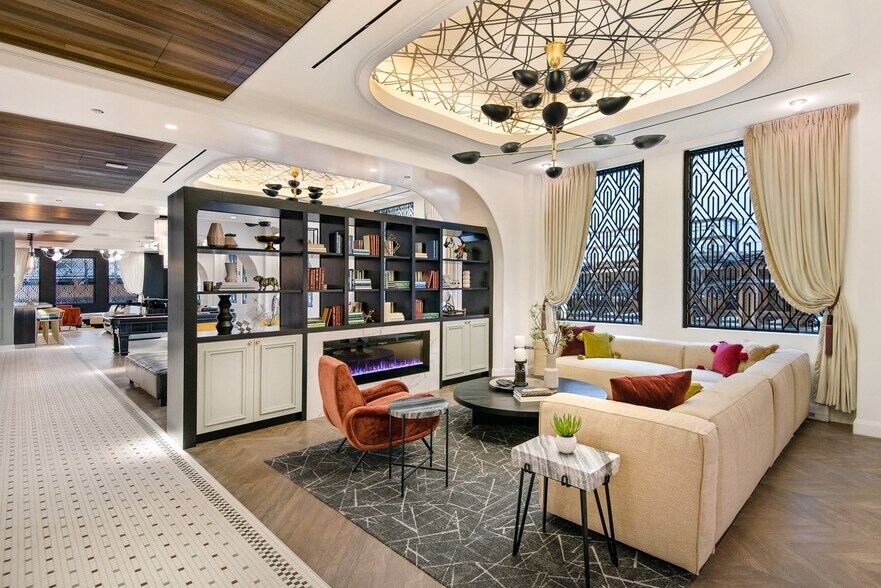 More Photos Of 182 W Lake St, Chicago Apartments For Lease