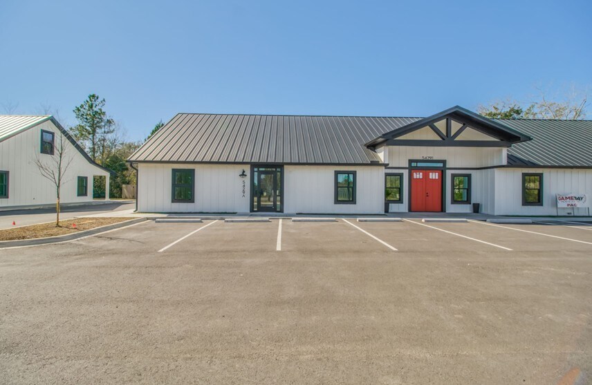 More Photos Of 5433 Chumuckla Hwy, Pace Unknown For Lease