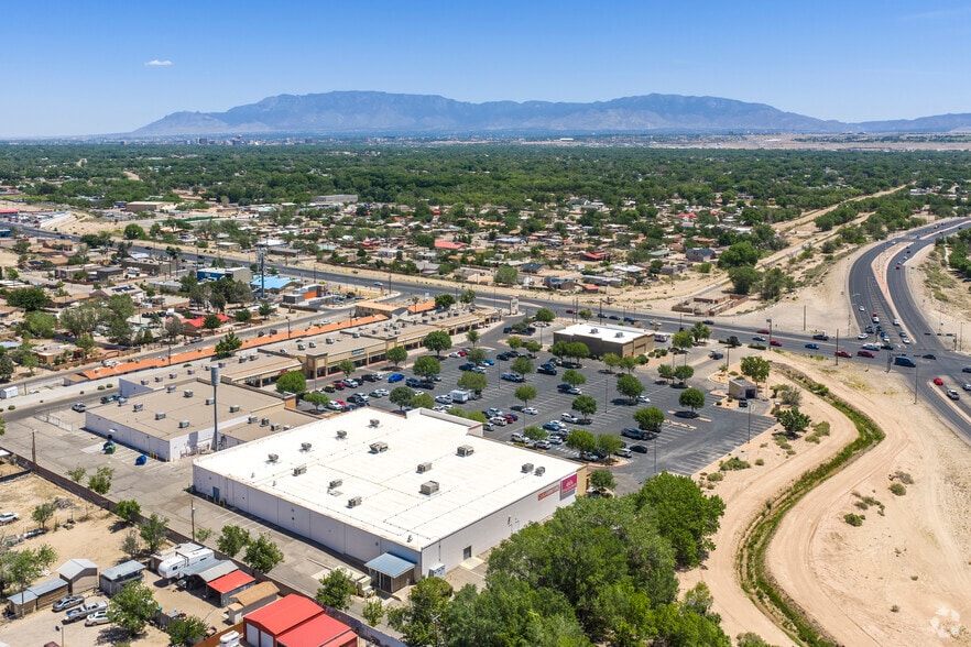 More Photos Of 3211-3231 Coors Blvd SW, Albuquerque Unknown For Lease