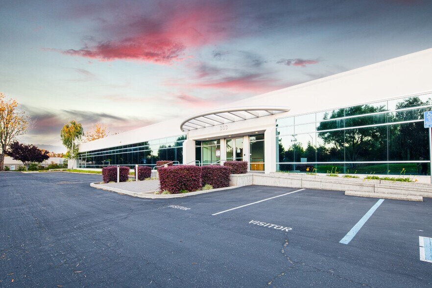 More Photos Of 303 Ravendale Dr, Mountain View Office For Lease