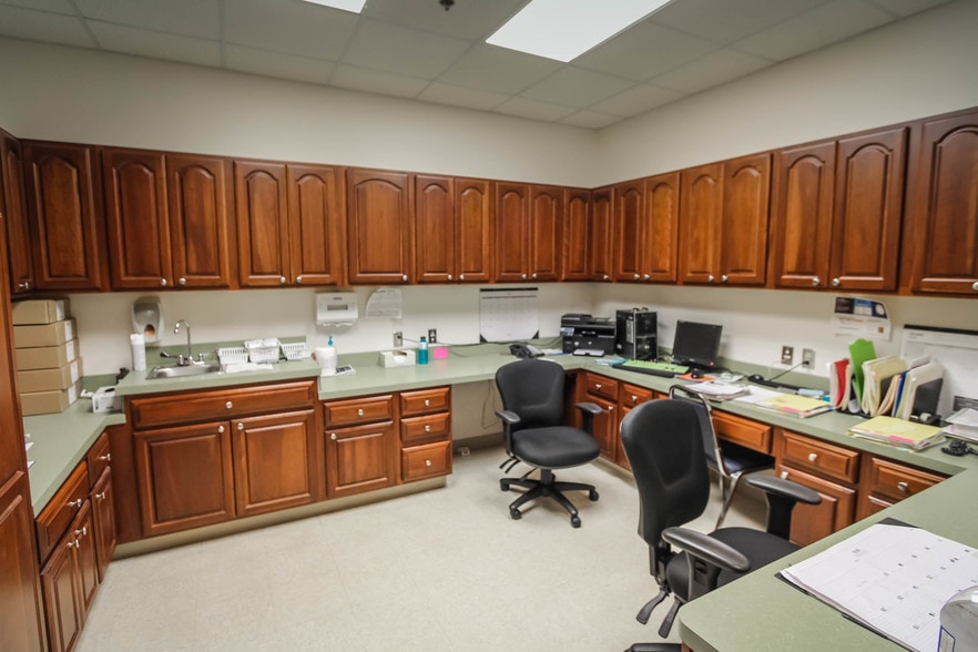 More Photos Of 3332 Villa Point, Owensboro Restaurant For Sale