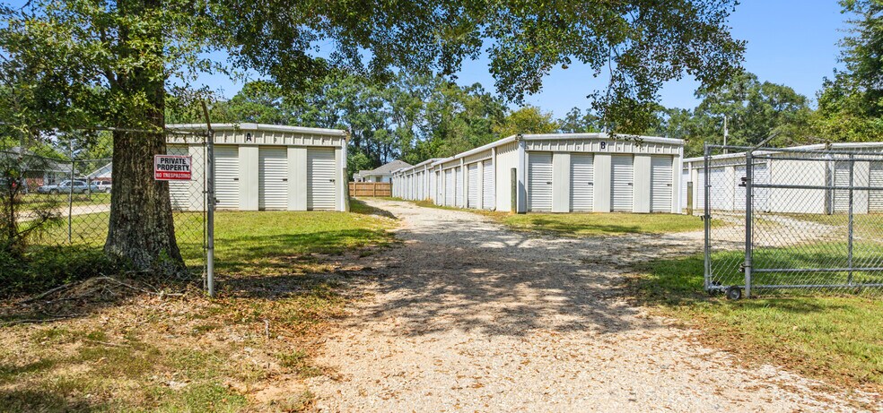 More Photos Of 751 Sycamore Rd, Carriere Self Storage For Sale