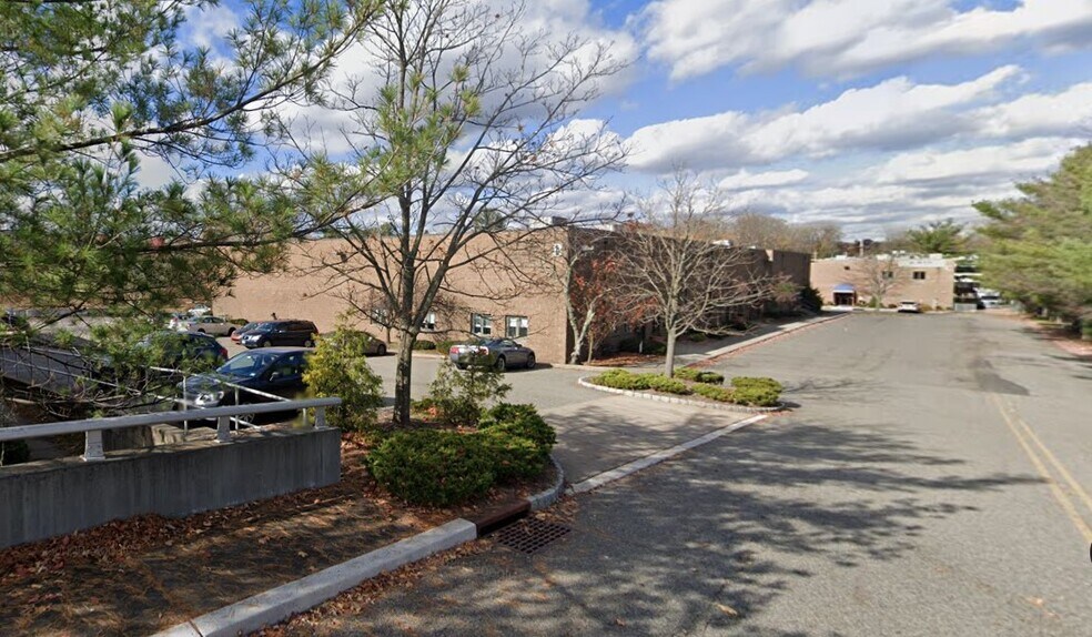 More Photos Of 60 E Hanover Ave, Morris Plains Light Manufacturing For Sale