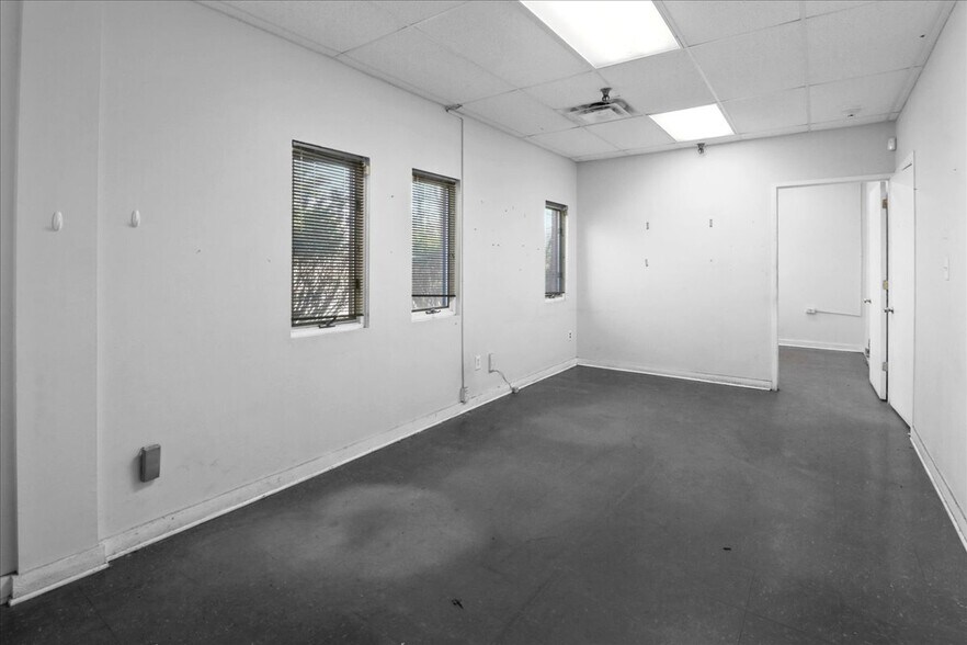 More Photos Of 148 Beverly Rancocas Dr, Willingboro Warehouse For Lease