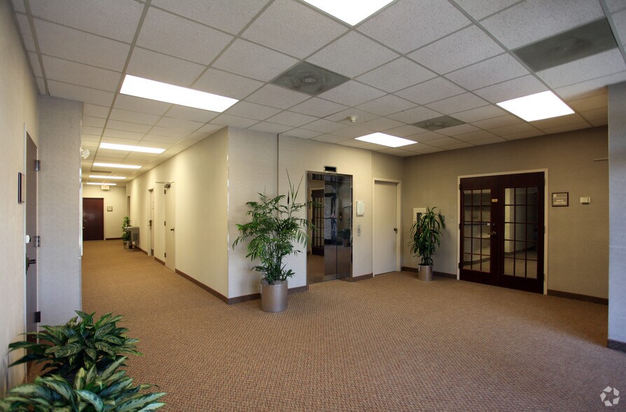 More Photos Of 1399 Ashleybrook Ln, Winston-Salem Office For Lease