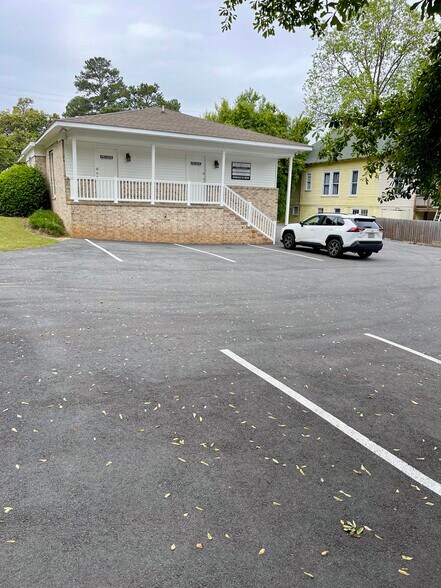 More Photos Of 305 Pierce Ave, Macon-Bibb Office Residential For Lease