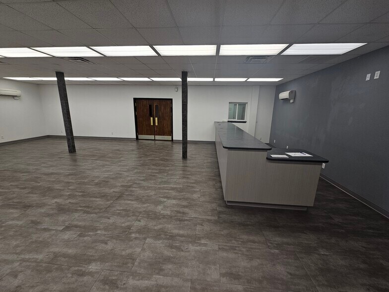 More Photos Of 2719 E Elms Rd, Killeen Warehouse For Lease