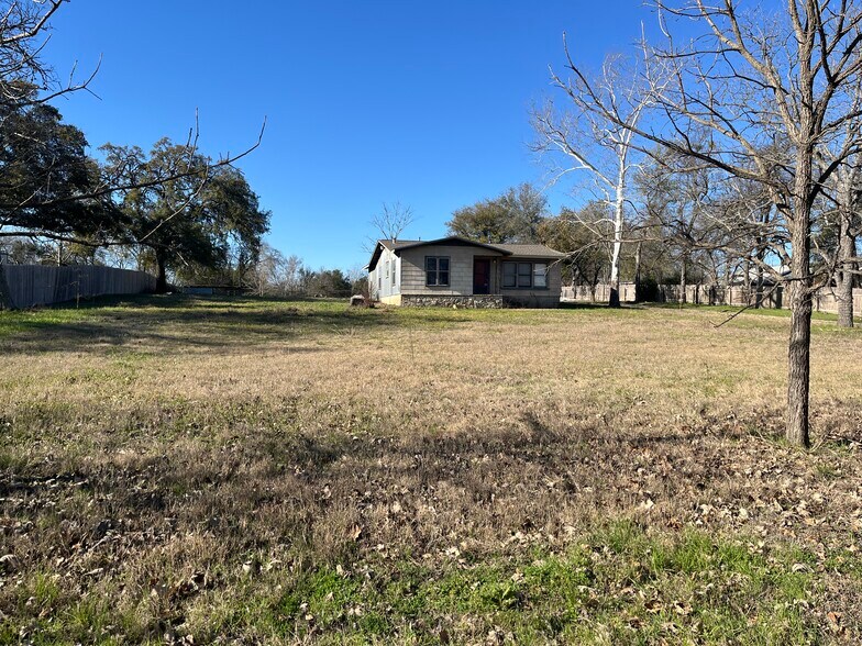 More Photos Of 1805 Miles Ave, Austin Land For Sale