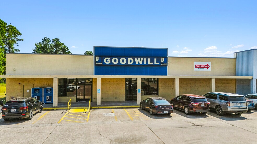 More Photos Of 1233 Tenaha St, Center Storefront For Sale