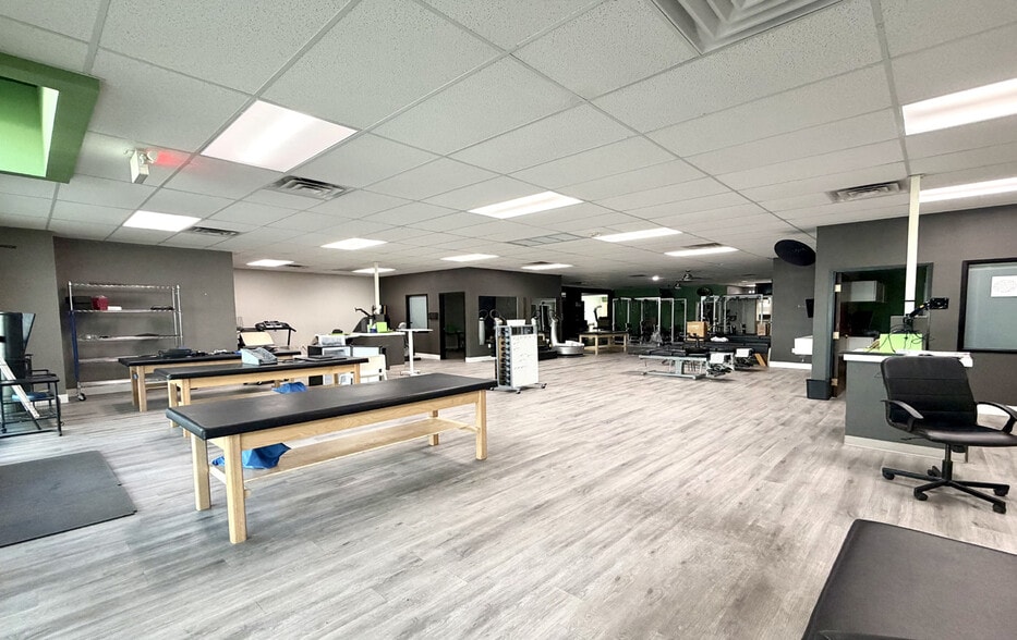 More Photos Of 321 N Pecos Rd, Henderson Medical For Lease