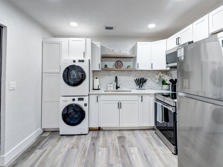 More Photos Of 1705-1709 NE 3rd Ave, Delray Beach Apartments For Sale