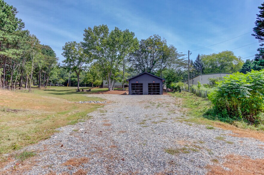 More Photos Of 6700 Shady grove Rd, Cumming Office Residential For Sale