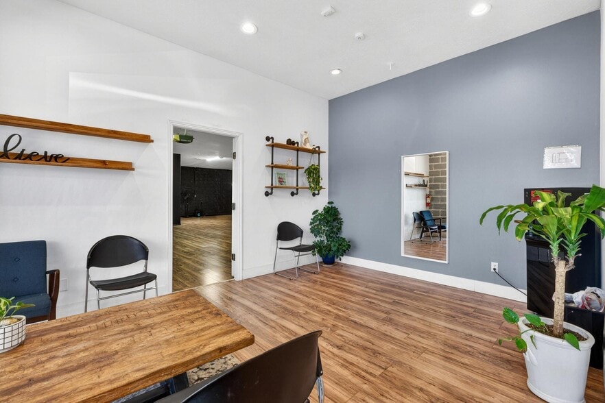 More Photos Of 75 N 200 W, Hurricane Freestanding For Sale