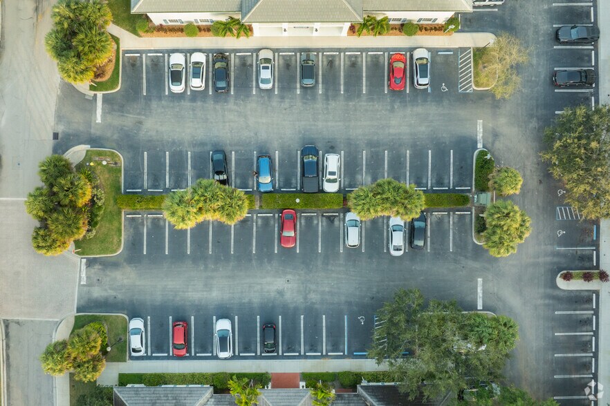 More Photos Of 800 Village Square Crossings, Palm Beach Gardens Loft Creative Space For Lease