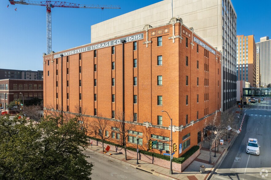 Primary Photo Of 210 E 7th St, Fort Worth Office For Lease