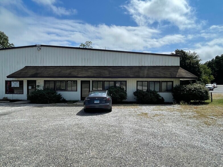 More Photos Of 12 Plains Rd, Essex Warehouse For Lease