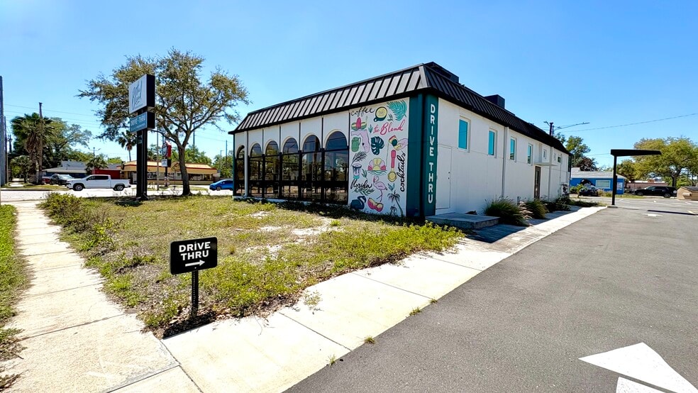 More Photos Of 3501 Central Ave N, Saint Petersburg Freestanding For Lease