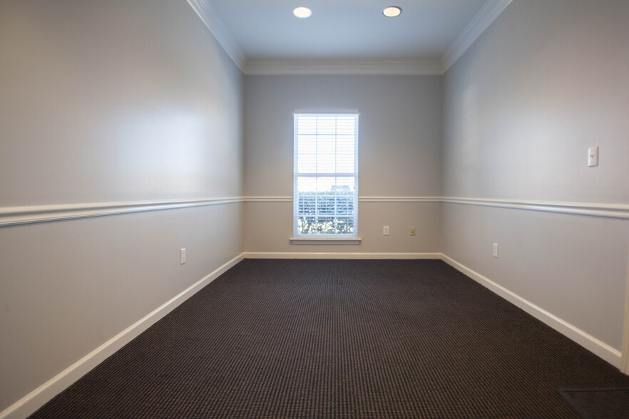 More Photos Of 3326 Aspen Grove Dr, Franklin Medical For Lease