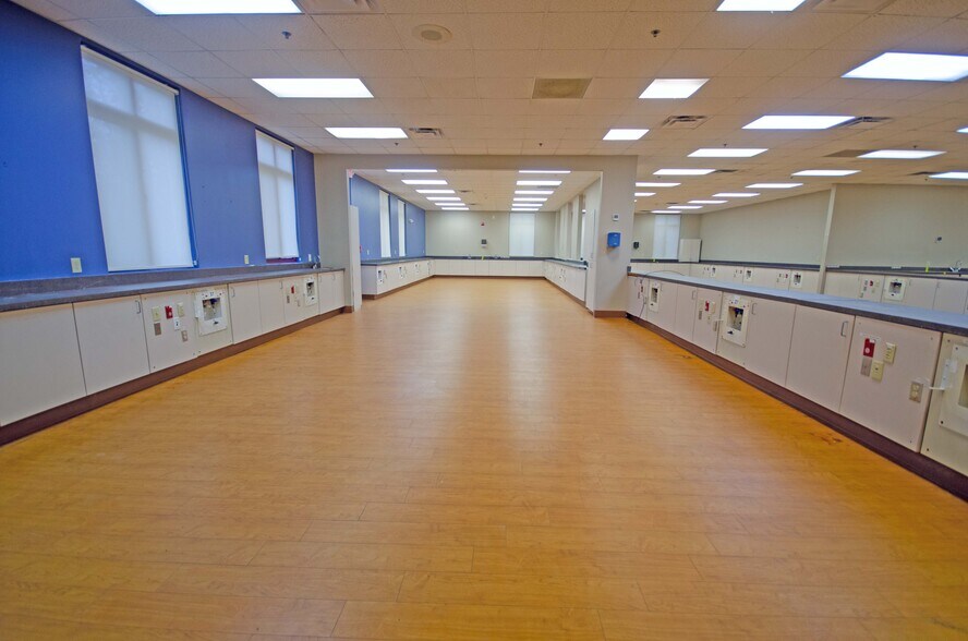 More Photos Of 1922 K M Wicker Memorial Dr, Sanford Medical For Lease