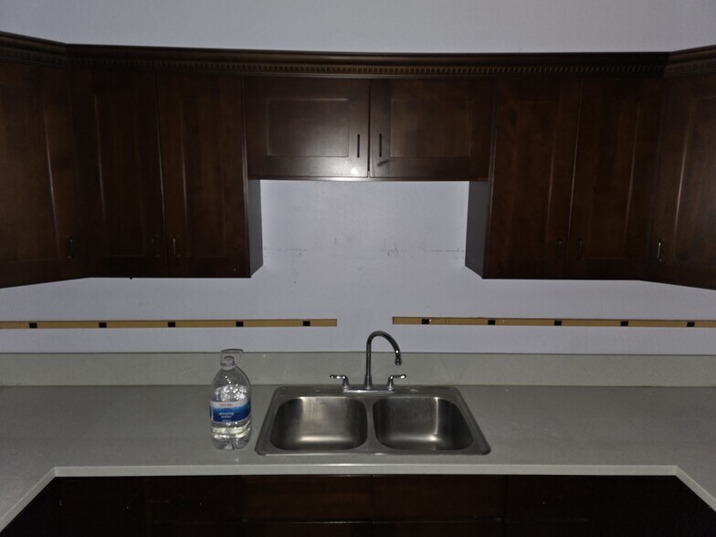 More Photos Of 14282 Brookhurst St, Garden Grove Unknown For Lease