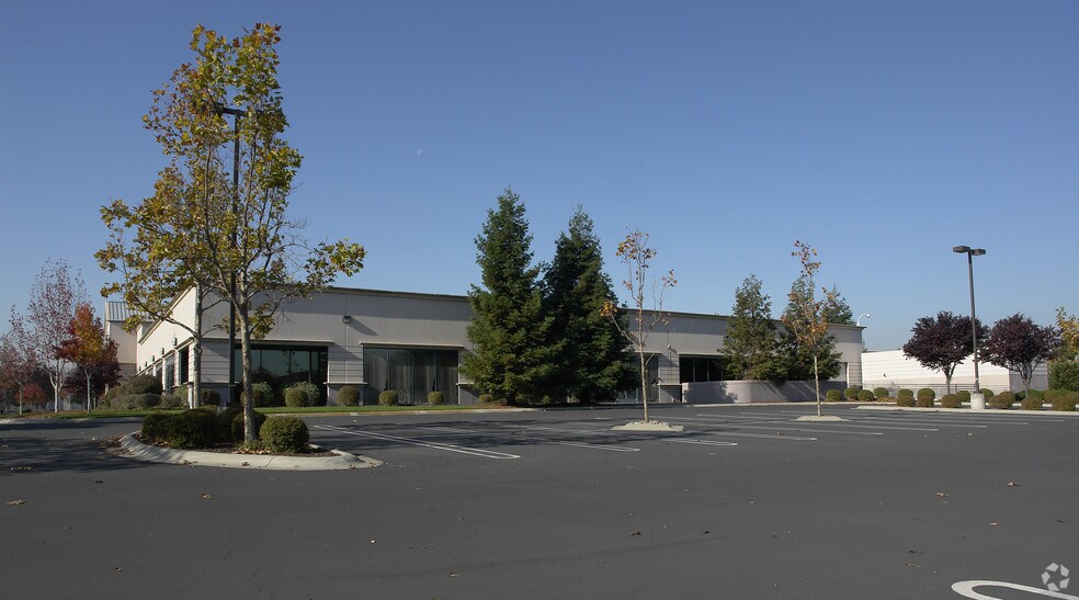 More Photos Of 7601 Dumbarton Cir, Fremont Office For Lease