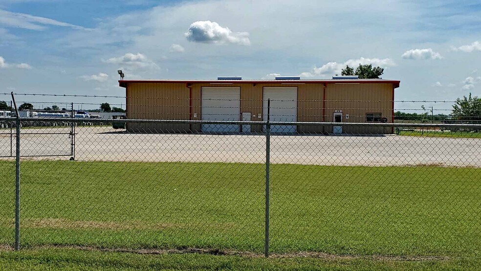 More Photos Of 4216 N Graytown Rd, Converse Warehouse For Sale