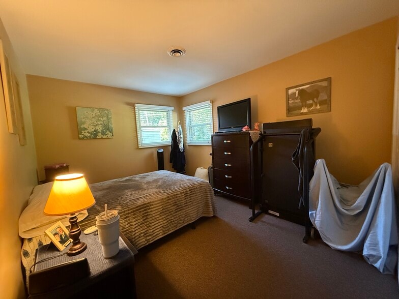 More Photos Of 230 Troy Ln, Lombard Multifamily For Sale