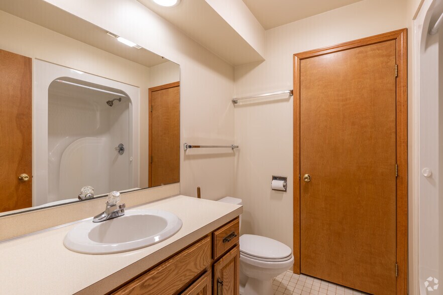 More Photos Of 1565 N Hickory Rd, Owosso Apartments For Sale