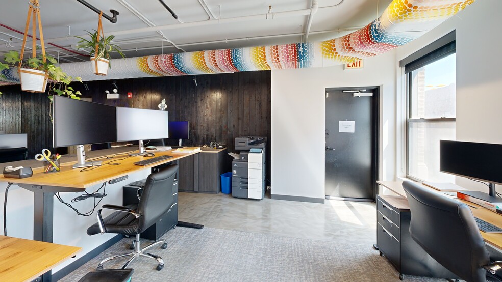 More Photos Of 1643 N Milwaukee Ave, Chicago Office For Lease