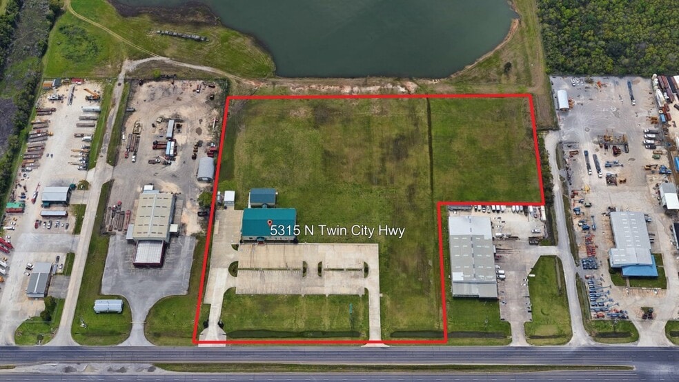More Photos Of 5315 N Twin City Hwy, Nederland Warehouse For Sale