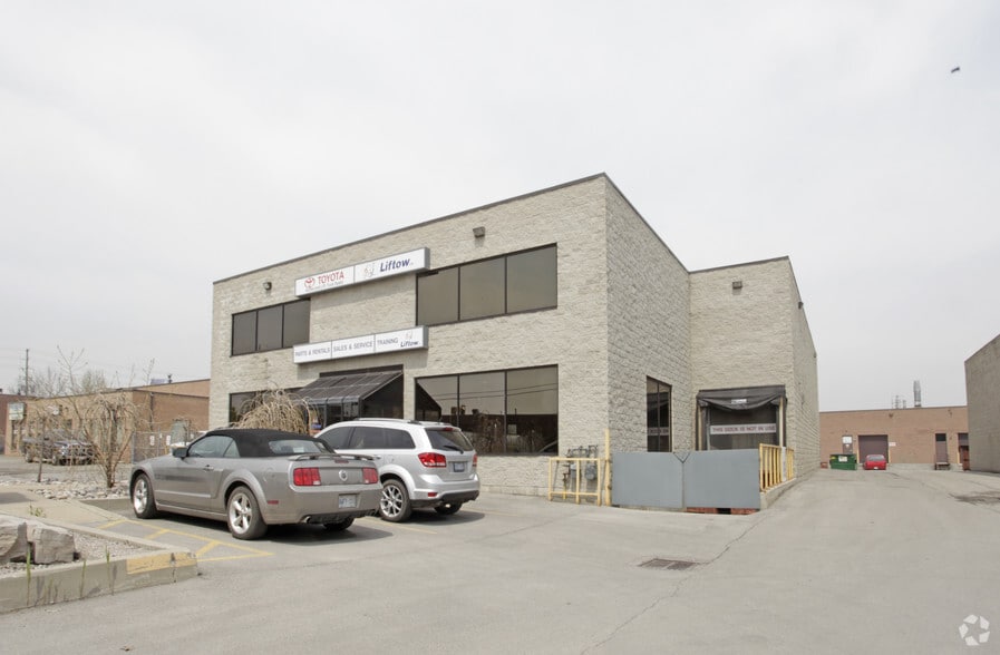 Primary Photo Of 7 Rainham Crt, Brampton Warehouse For Lease