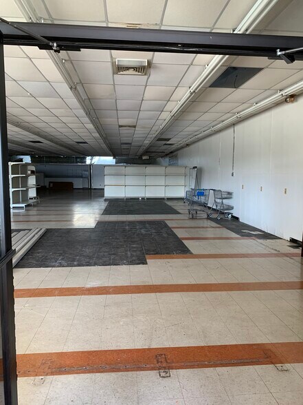 More Photos Of 2209-2211 Moody Rd, Warner Robins Coworking Space