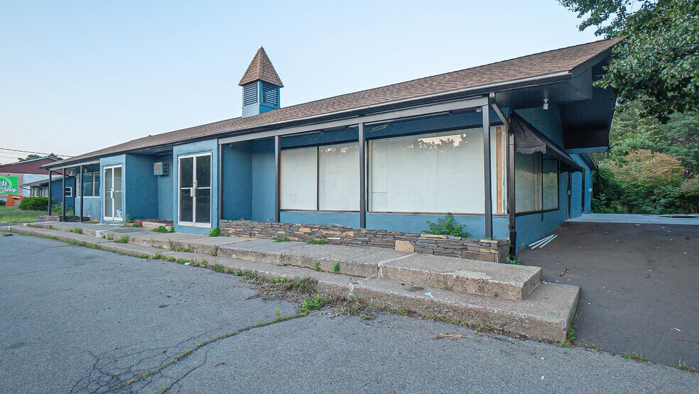 More Photos Of 906 Rt-28, Kingston Restaurant For Sale
