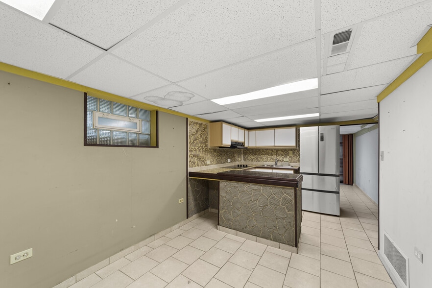 More Photos Of 3334 W 82nd St, Cleveland Apartments For Sale