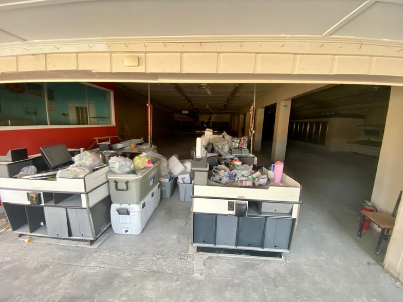 More Photos Of 202 Pine st, Pink Hill Flex For Sale