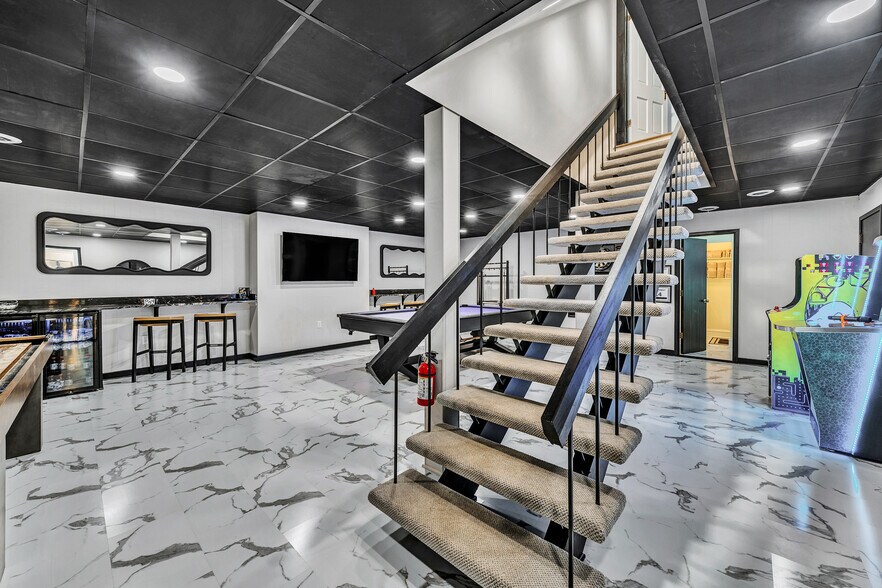 More Photos Of 750 Penn Hall Rd, Union Hall Specialty For Sale