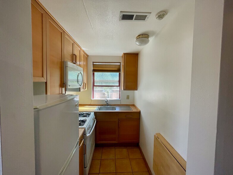 More Photos Of 124 Bank St, Grass Valley Restaurant For Sale