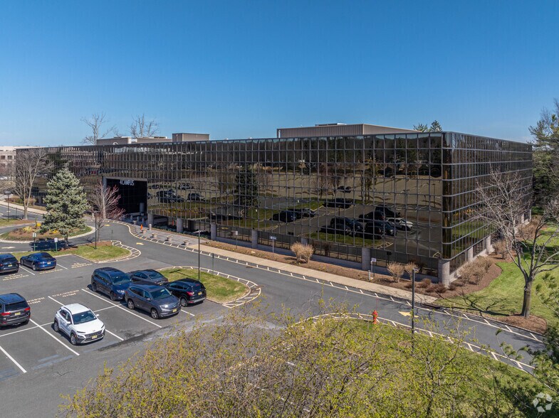 Primary Photo Of 4 Campus Dr, Parsippany Office For Lease