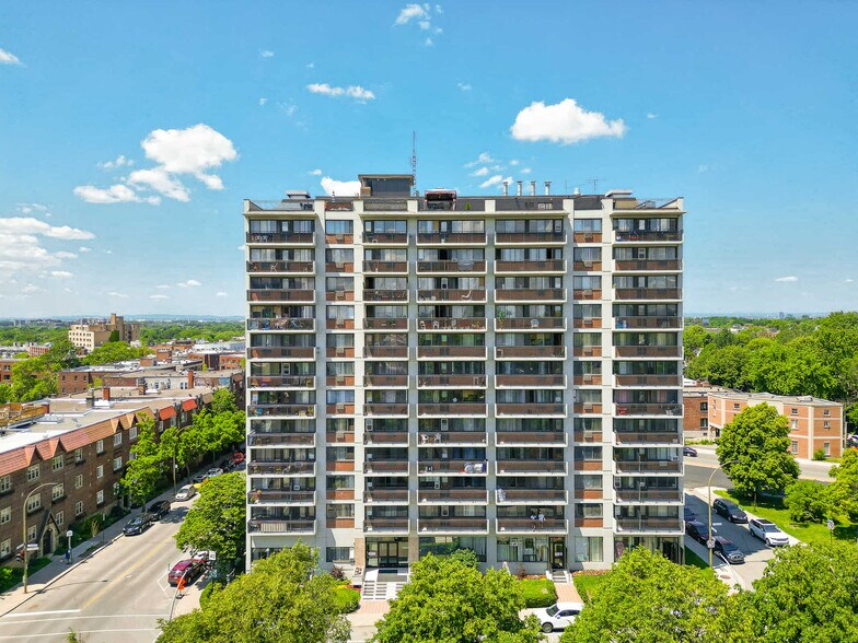 More Photos Of 5425-5455 Rue De Terrebonne, Montréal Apartments For Lease