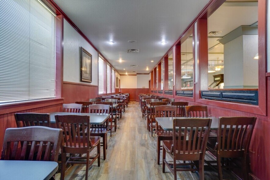 More Photos Of 2103 N Broadway, Poteau General Retail For Sale