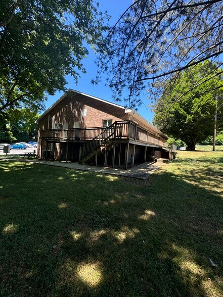 More Photos Of 1046 Terrace Dr, Marion Flex For Sale