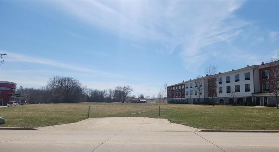 Primary Photo Of 3041 4th St SW, Mason City Land For Lease