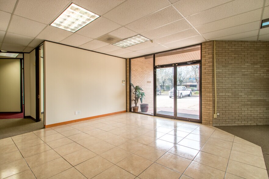 More Photos Of 14413 Cornerstone Village Dr, Houston Office For Lease