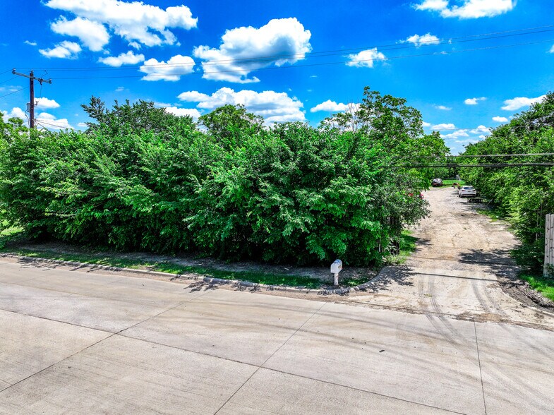 More Photos Of 1013 Fish Creek Rd, Grand Prairie Land For Sale