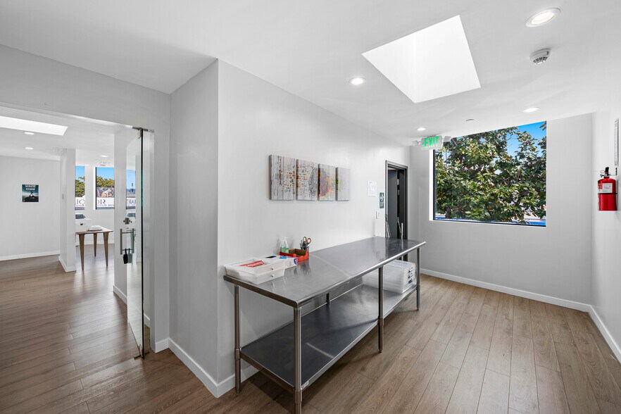 More Photos Of 4013 Sawtelle Blvd, Los Angeles Medical For Lease