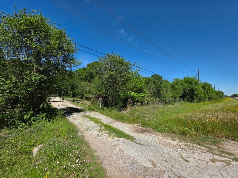 More Photos Of 8515 FM 2759 Hwy, Richmond Land For Sale