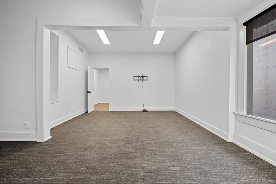 More Photos Of 1637 S Boston Ave, Tulsa Loft Creative Space For Lease