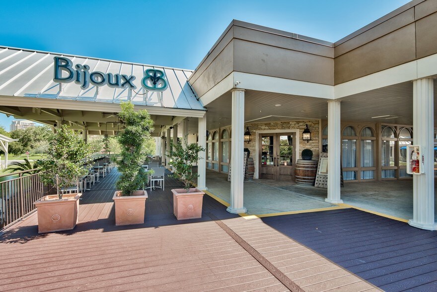 More Photos Of 9375 US Highway 98 E, Miramar Beach General Retail For Lease