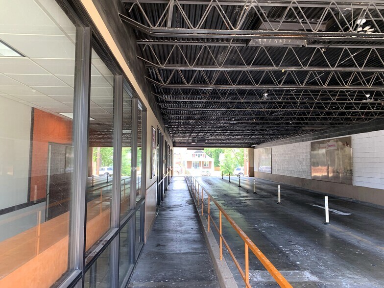 More Photos Of 1540 Union Ave, Memphis Freestanding For Lease