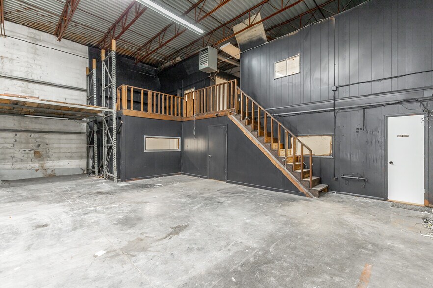 More Photos Of 360 Carbondale Rd SW, Dalton Warehouse For Sale